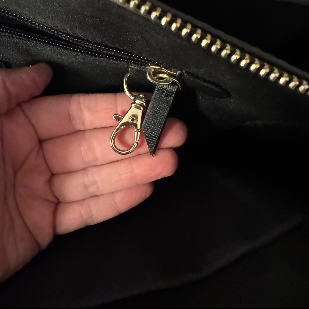 🖤 Samsonite Black Structured Tote with Gold Hardware - Picture 9 of 9